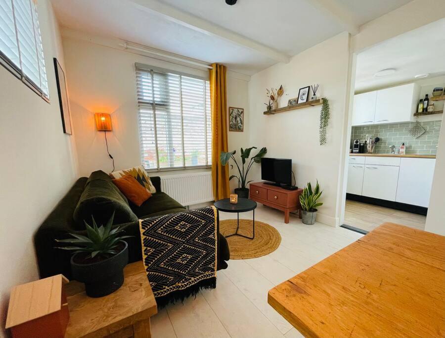 The Birdhouse, Tiny Home Close To The Beach Noordwijk Bagian luar foto